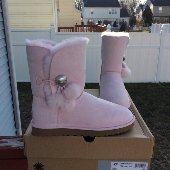UGG Shoes - Ugg Bailey Button Puff